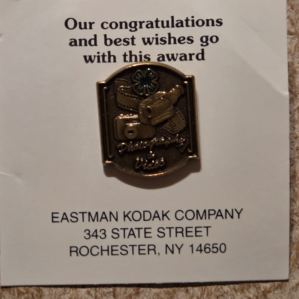 Eastman‎ Kodak 4-H Photography & Video Award Pin Unisex OS Bronze Tone Vintage
